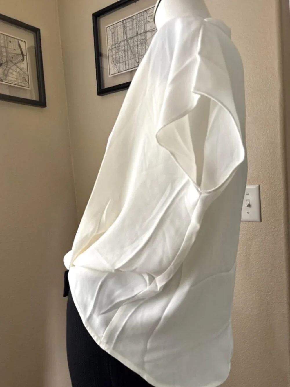 NWT Trina Turk White Draped Twist Front Blouse Short Sleeve Top Size S